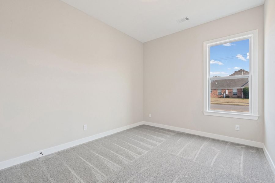 Spacious, unfurnished interior of a new home in Manor at Hall Creek, Arlington (Image 15).