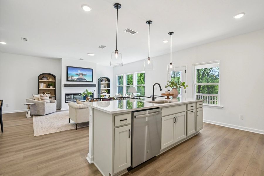 Representative images and renderings are for illustrative purposes. Actual structural options and design finishes of home may vary. Representative images and renderings are for illustrative purposes. Actual structural options and design finishes of home may vary.