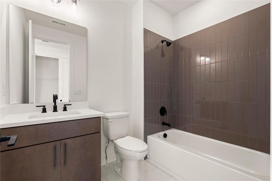 Furnished interior view inside a new home in , Alpharetta (Image 6).