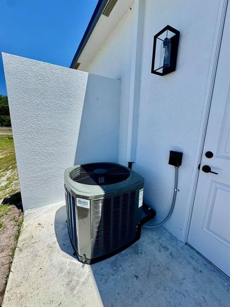 Sample of building materials used in homes in , Okeechobee (Image 36).