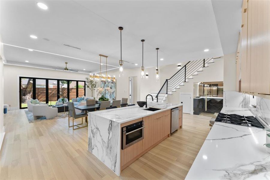 Furnished interior view inside a new home in , Dallas (Image 16). Furnished interior view inside a new home in , Dallas (Image 16).