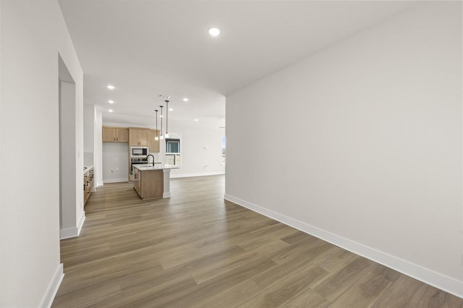 Spacious, unfurnished interior of a new home in Treeline, Justin (Image 21).