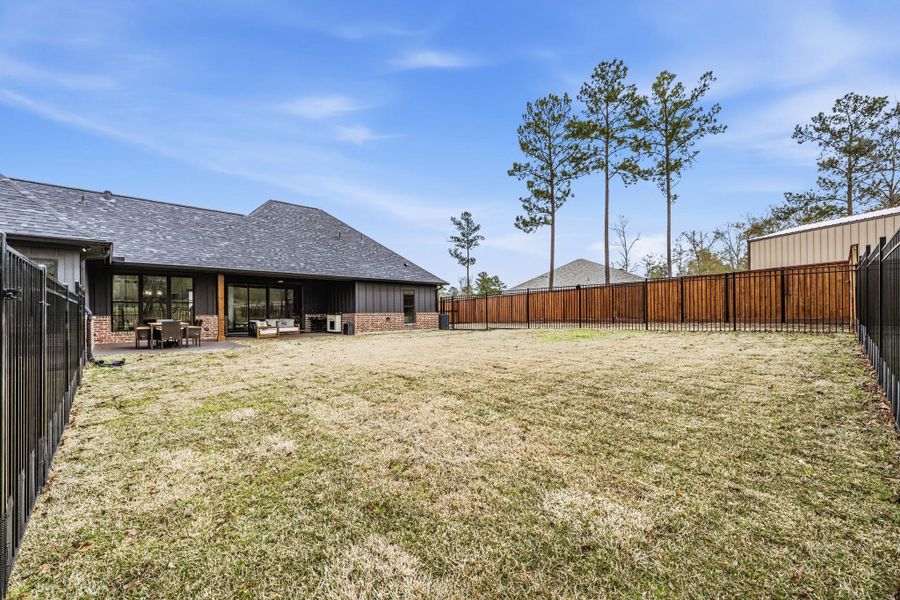 Exterior details and patio area of a home in , Huntsville (Image 32).