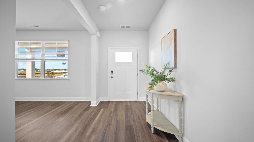 Spacious, unfurnished interior of a new home in Rice Hope, Port Wentworth (Image 23).