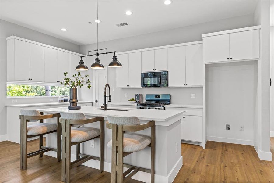 Furnished interior view inside a new home in , Dallas (Image 13).