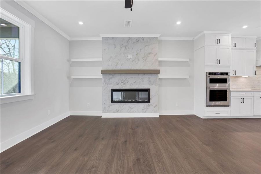 Spacious, unfurnished interior of a new home in , Roswell (Image 14).