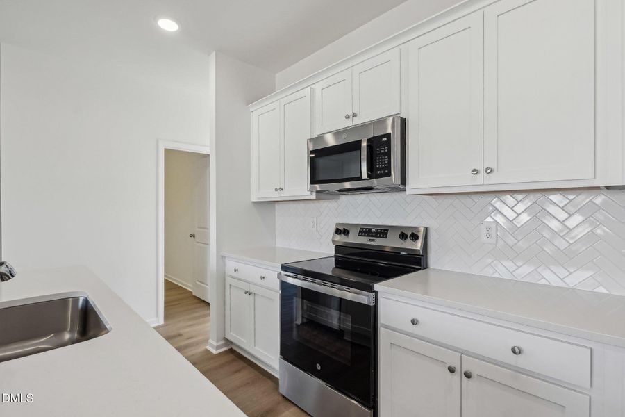 14-web-or-mls-Galloway Dr-014