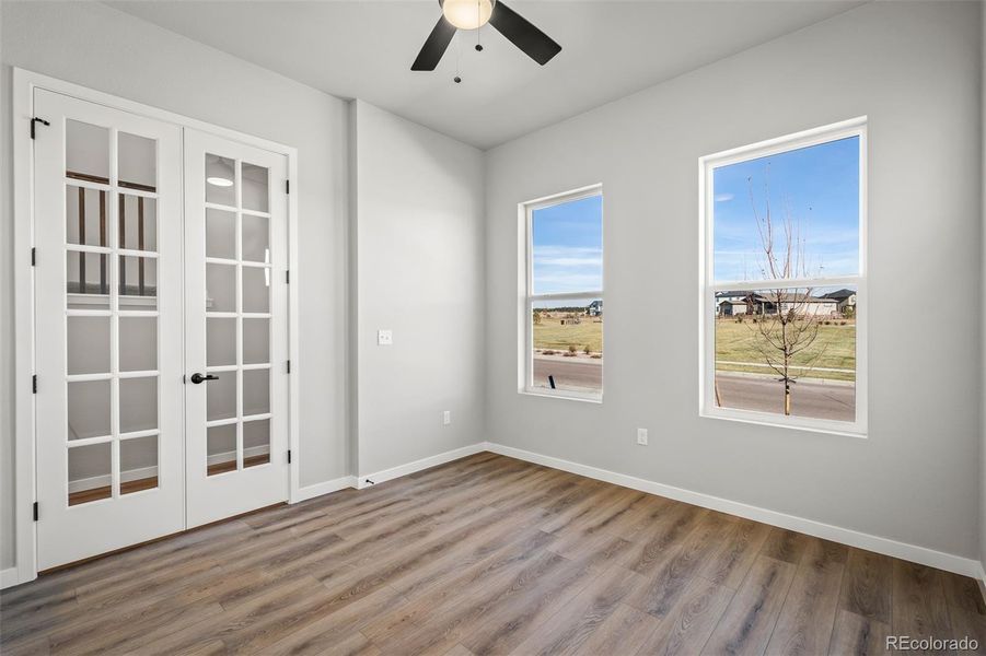 Spacious, unfurnished interior of a new home in Revel Crossing at Wolf Ranch – The Outlook Collection, Colorado Springs (Image 24).