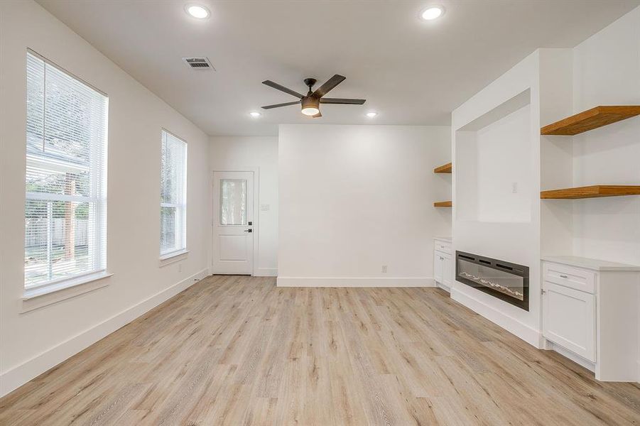 Spacious, unfurnished interior of a new home in , Fort Worth (Image 33).