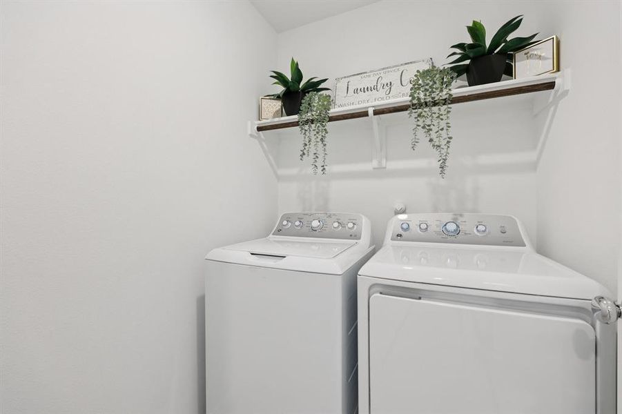 Furnished interior view inside a new home in , Crandall (Image 9).