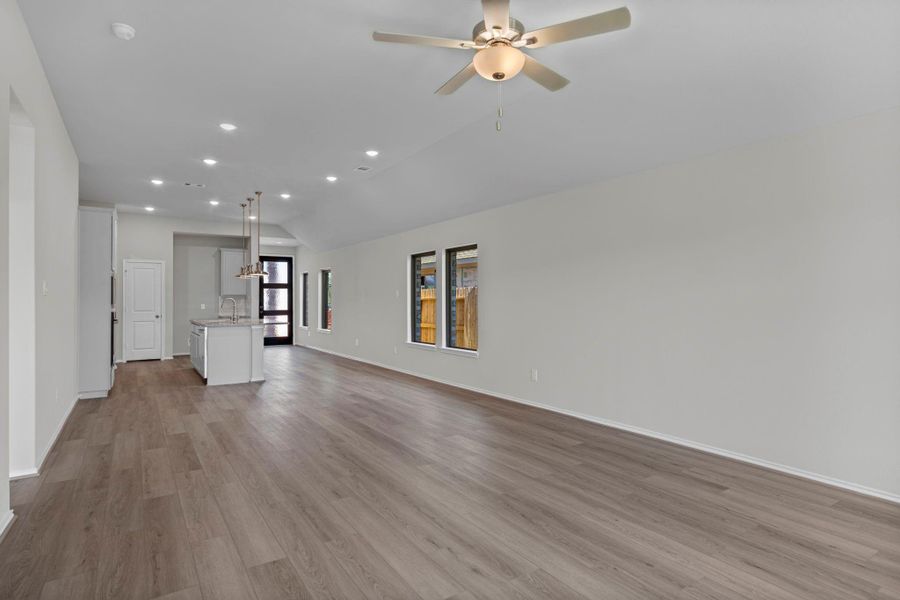 Spacious, unfurnished interior of a new home in Grand Central Park, Conroe (Image 17). Spacious, unfurnished interior of a new home in Grand Central Park, Conroe (Image 17).