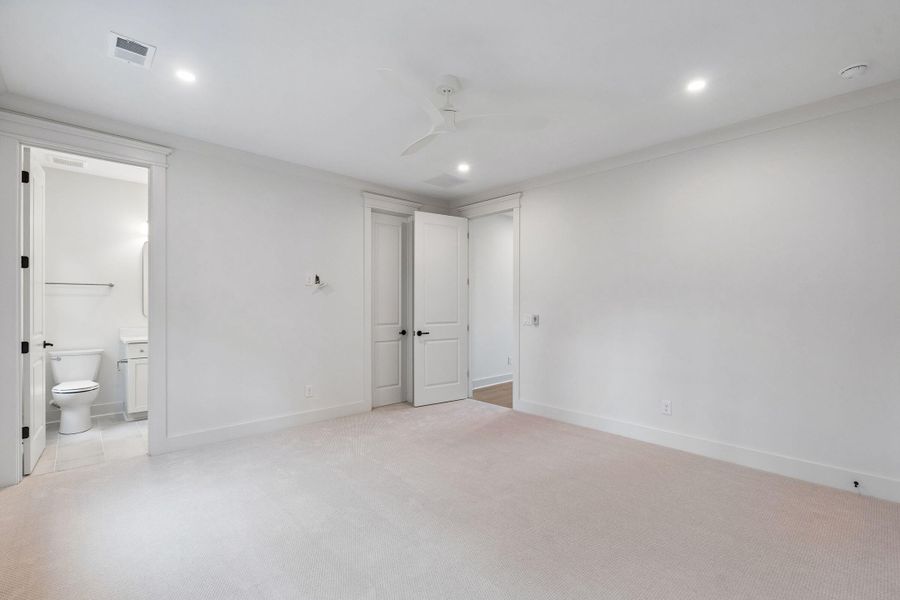 Spacious, unfurnished interior of a new home in , Johns Island (Image 62). Spacious, unfurnished interior of a new home in , Johns Island (Image 62).