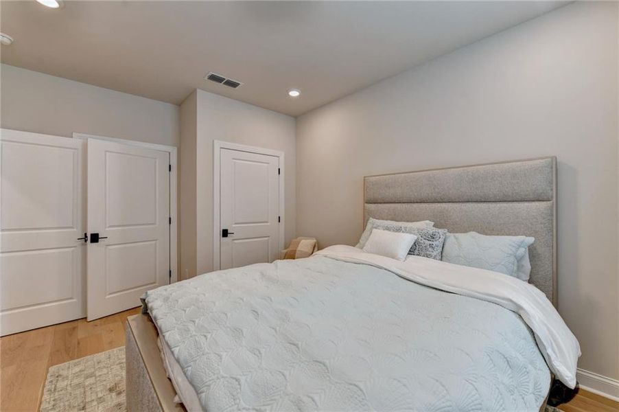 Furnished interior view inside a new home in , Alpharetta (Image 14).
