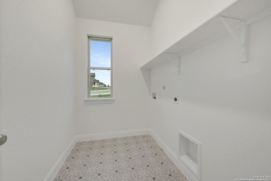Spacious, unfurnished interior of a new home in Preserve at Annabelle Ranch, San Antonio (Image 26). Spacious, unfurnished interior of a new home in Preserve at Annabelle Ranch, San Antonio (Image 26).
