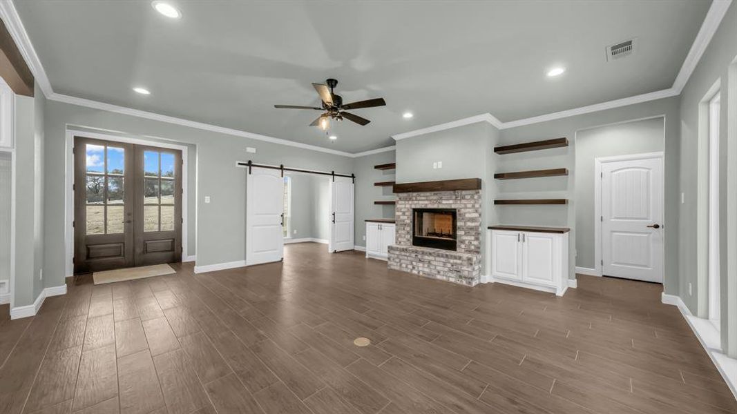 Spacious, unfurnished interior of a new home in Monarch Manor, Poolville (Image 22).
