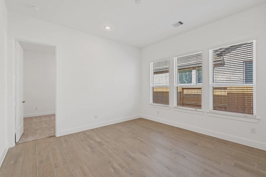 Representative unfurnished interior of a home built from the Brentwood by Chesmar Homes in Riceland, Marion (Image 28).