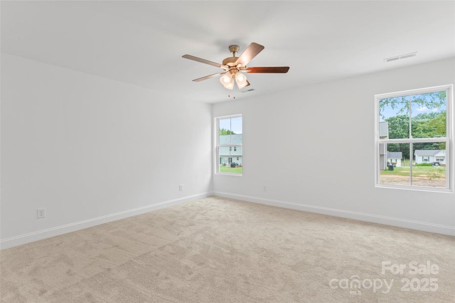 Spacious, unfurnished interior of a new home in , Kannapolis (Image 9).