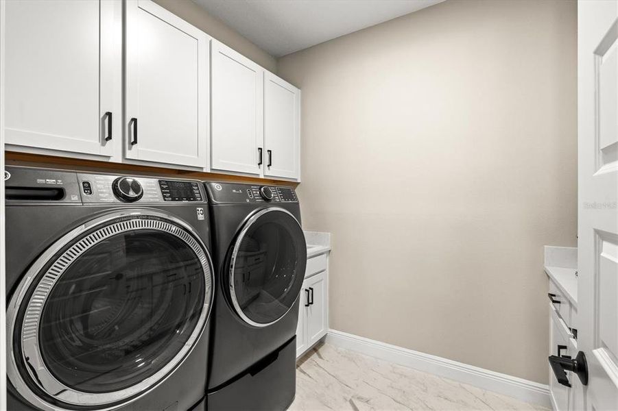 Close-up of interior finishes inside a home in , Bradenton (Image 22).