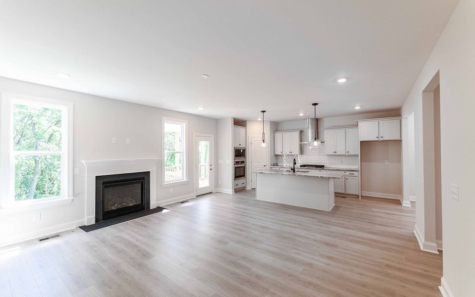 Spacious, unfurnished interior of a new home in The Retreat at Norman Farm, Hendersonville (Image 16).