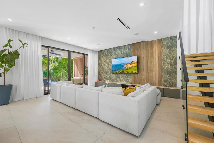 Furnished interior view inside a new home in , Fort Lauderdale (Image 19).