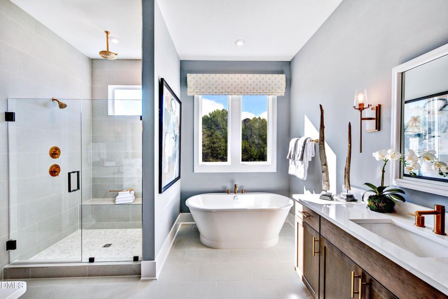 LOCE_0058_00-Sebastian J_Primary Bath 02