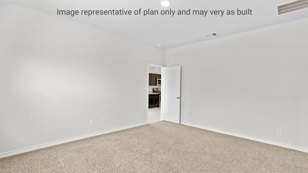 Spacious, unfurnished interior of a new home in Heritage Crossing, Corpus Christi (Image 18).