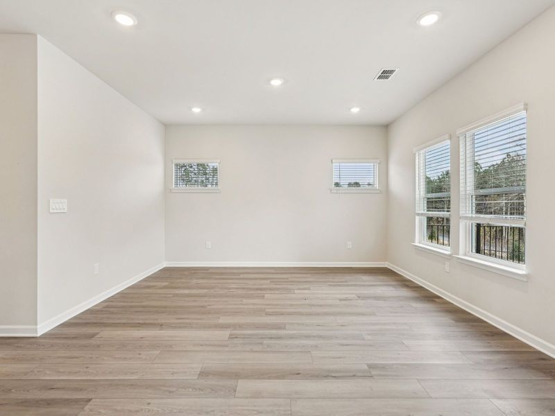 Spacious, unfurnished interior of a new home in Harmony Manor, Fairburn (Image 13).