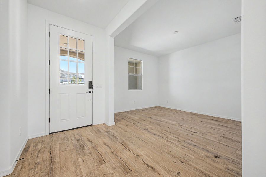 Spacious, unfurnished interior of a new home in Las Ventanas - RV Collection, Goodyear (Image 6).