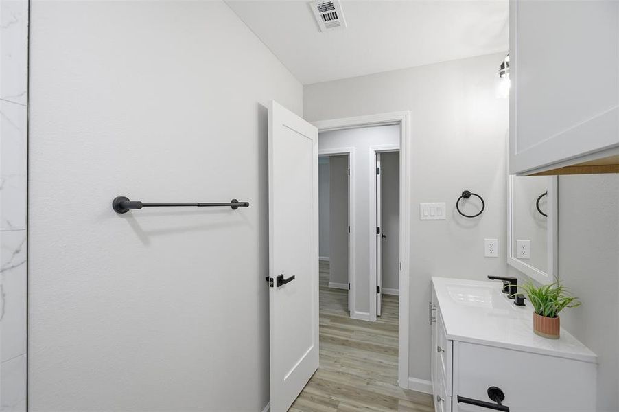 Image 21 of a home in .