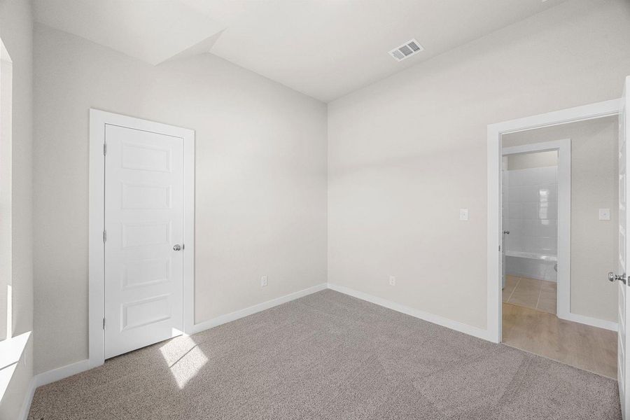 Spacious, unfurnished interior of a new home in Prairie Winds, Hutto (Image 22). Spacious, unfurnished interior of a new home in Prairie Winds, Hutto (Image 22).