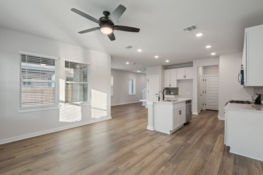 Furnished interior view inside a new home in Union Collection at Park Central, Georgetown (Image 14). Furnished interior view inside a new home in Union Collection at Park Central, Georgetown (Image 14).