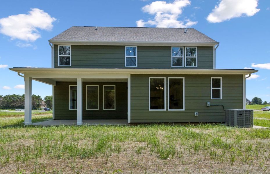 Exterior details and patio area of a home in Glenview Farms, Murfreesboro (Image 33).