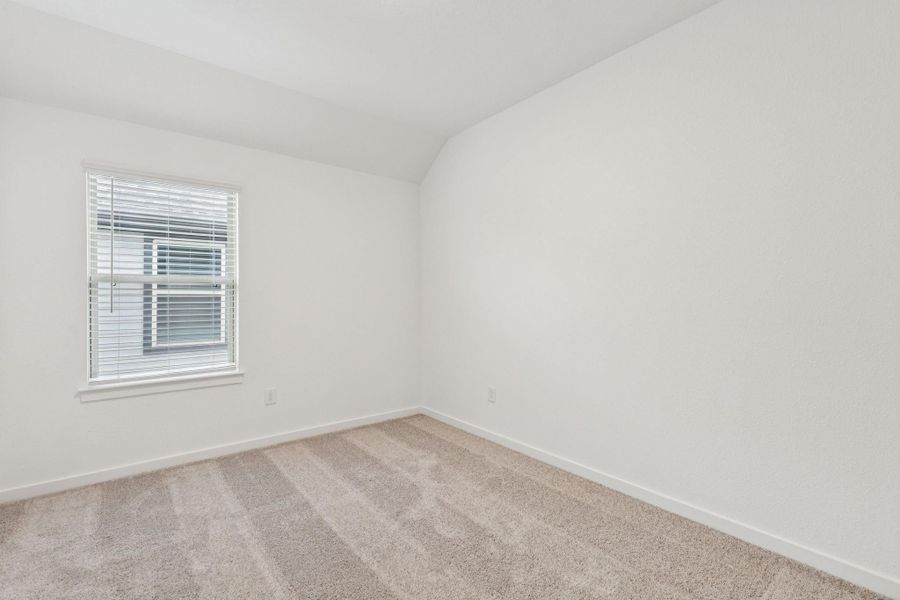 Spacious, unfurnished interior of a new home in Mavera, Conroe (Image 30).