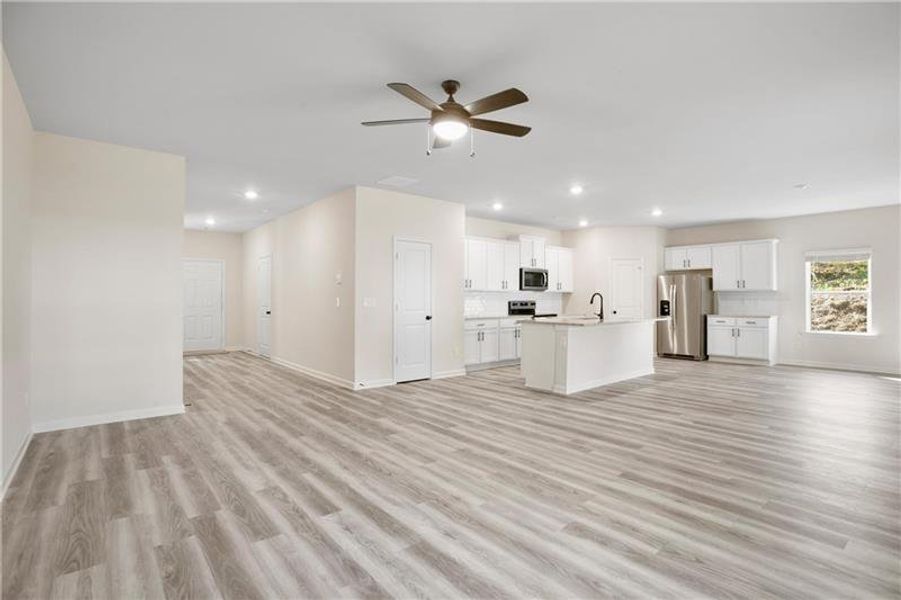 Spacious, unfurnished interior of a new home in , Buford (Image 27).