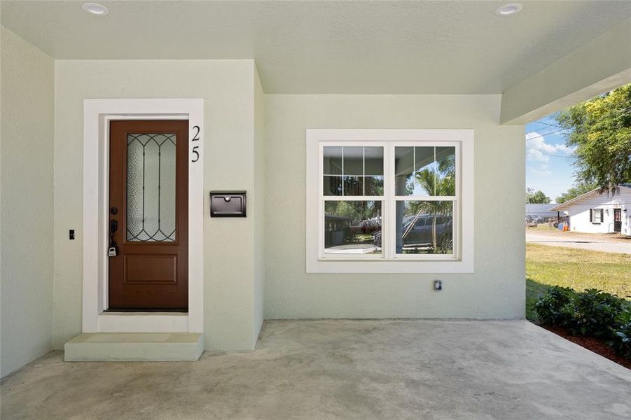 Spacious, unfurnished interior of a new home in , Plant City (Image 21).