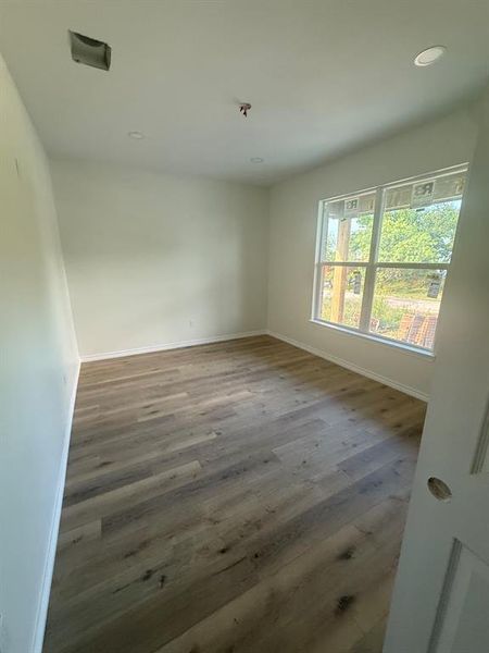 Spacious, unfurnished interior of a new home in , Runaway Bay (Image 15).