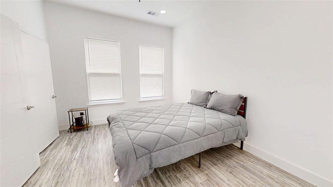 Furnished interior view inside a new home in , Granbury (Image 10).