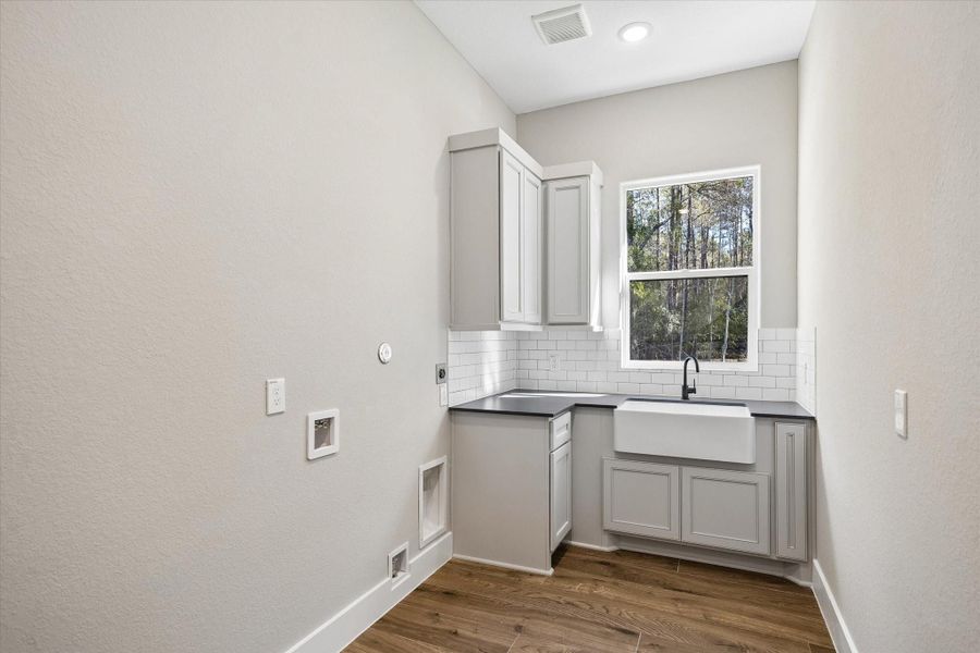 Furnished interior view inside a new home in , Huntsville (Image 13).