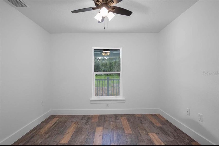 Spacious, unfurnished interior of a new home in , Webster (Image 33).