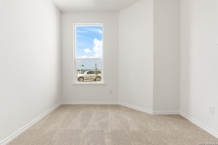 Spacious, unfurnished interior of a new home in Legend Heights, New Braunfels (Image 15).