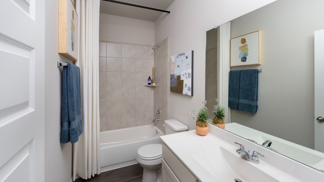 Representative furnished interior of a home built from the The Highlands by Legend Homes in Bluestem, Brookshire (Image 12). Representative furnished interior of a home built from the The Highlands by Legend Homes in Bluestem, Brookshire (Image 12).