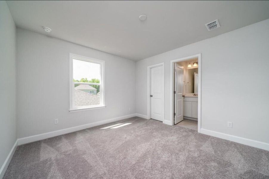 Spacious, unfurnished interior of a new home in Cedar Glen Preserve, Huger (Image 10). Spacious, unfurnished interior of a new home in Cedar Glen Preserve, Huger (Image 10).