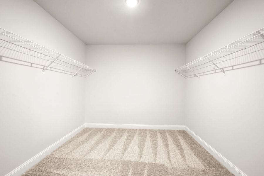 Spacious, unfurnished interior of a new home in Waterways, Richmond Hill (Image 54).
