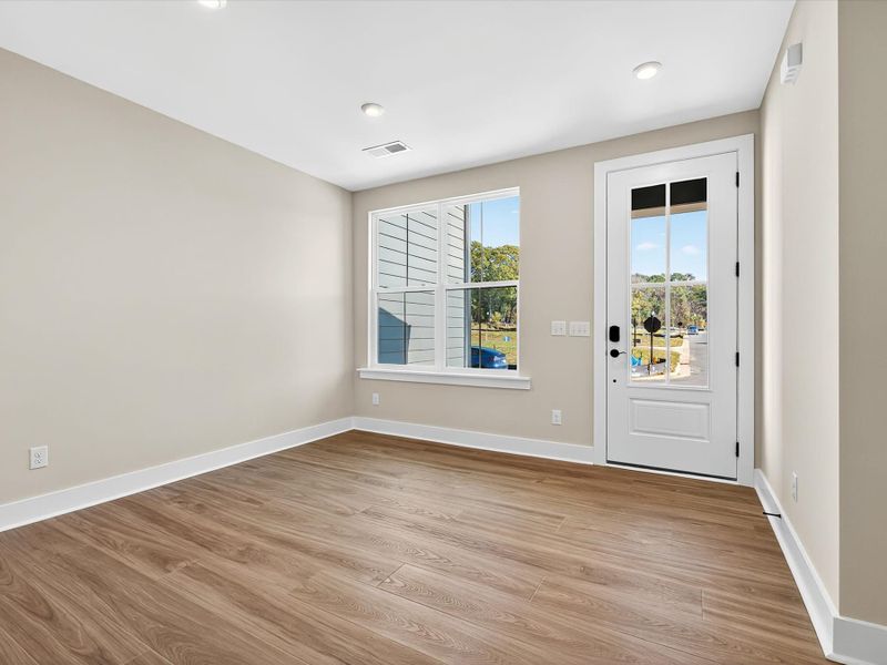 Spacious, unfurnished interior of a new home in Seven Oaks, Belmont (Image 9).