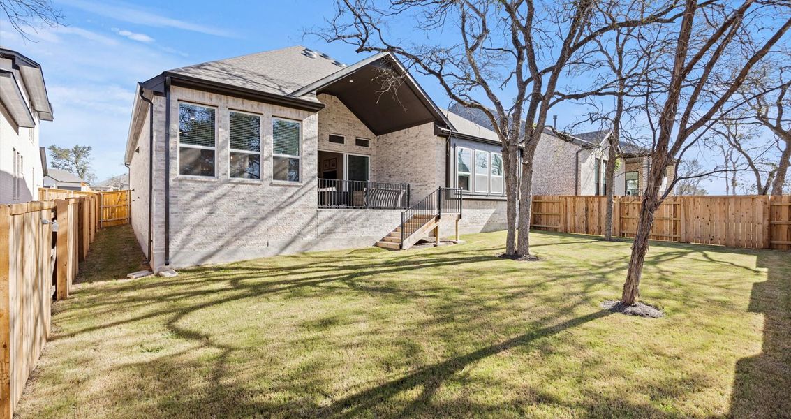Exterior details and patio area of a home in 6 Creeks, Kyle (Image 3).
