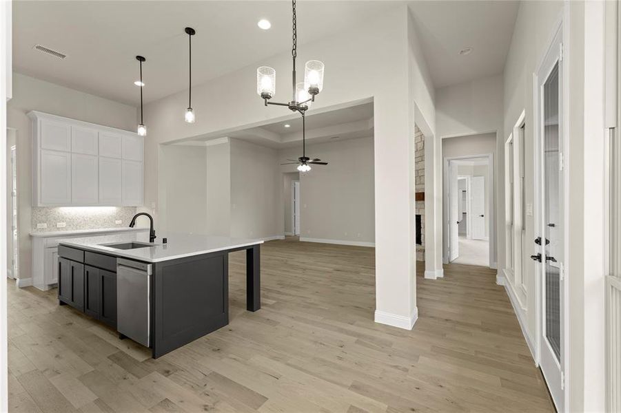 Furnished interior view inside a new home in Gideon Grove, Phase 2, Rockwall (Image 9).