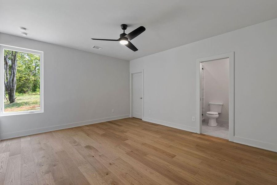Spacious, unfurnished interior of a new home in Aster, Roswell (Image 81).
