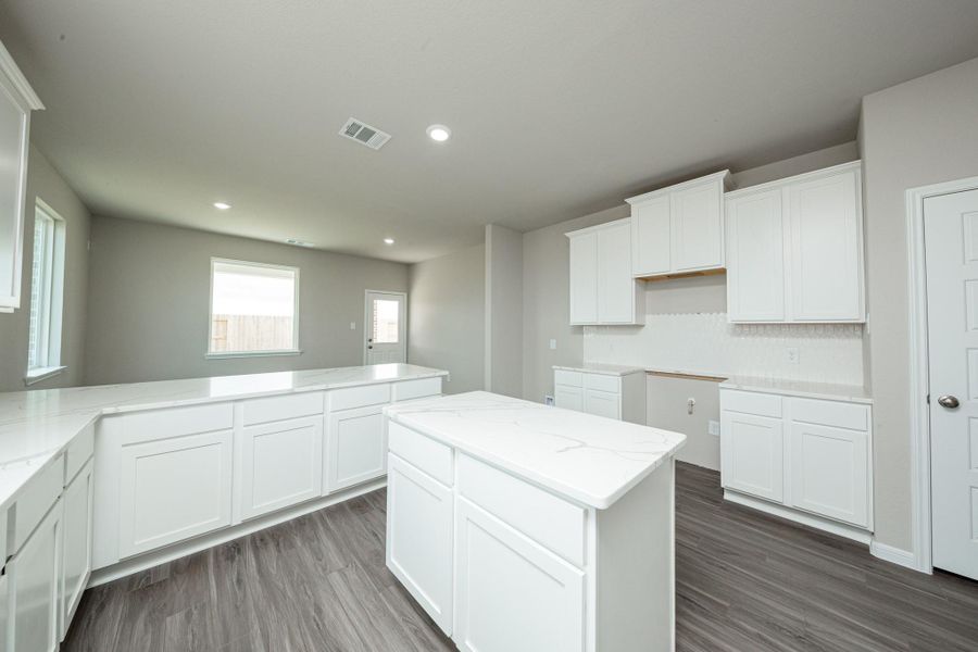 Furnished interior view inside a new home in River Ranch, Dayton (Image 6).