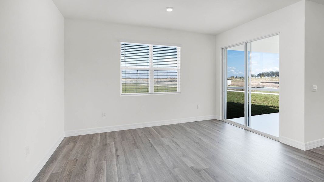 Spacious, unfurnished interior of a new home in Hawthorne Ranch, Lakeland (Image 18).