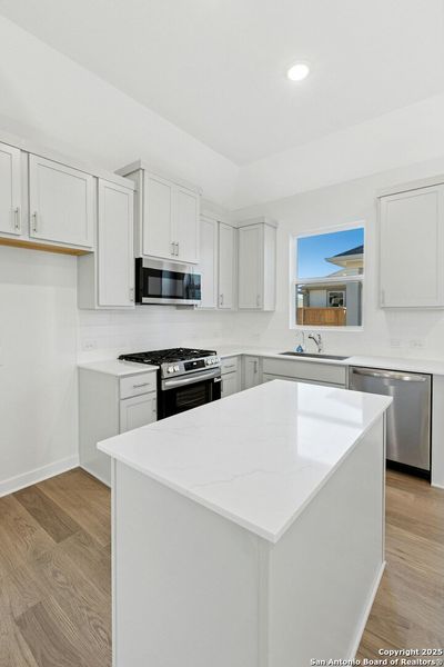 Furnished interior view inside a new home in Mayfair, New Braunfels (Image 10).